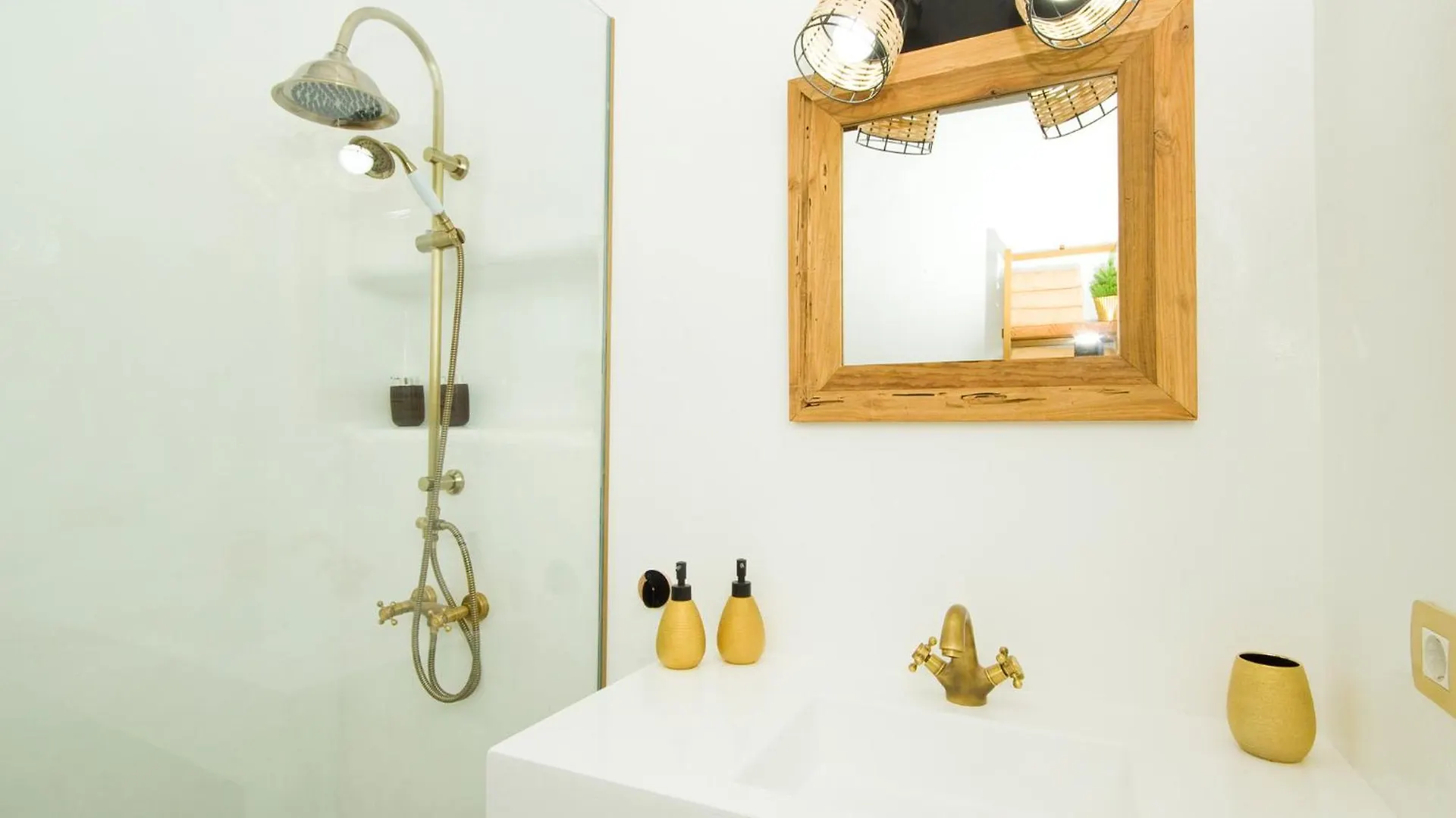 El Charco Lofts - By Az Rentals Arrecife  Apartment